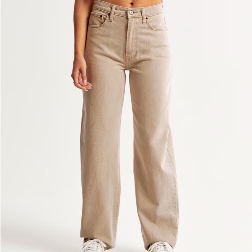 NWT Abercrombie High Rise Taper Jean